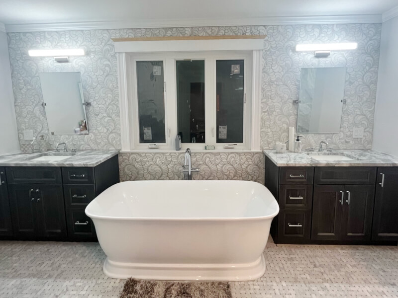 Master Bathroom Renovation: A Beautiful Blend of Natural Stone and Porcelain Tiles
